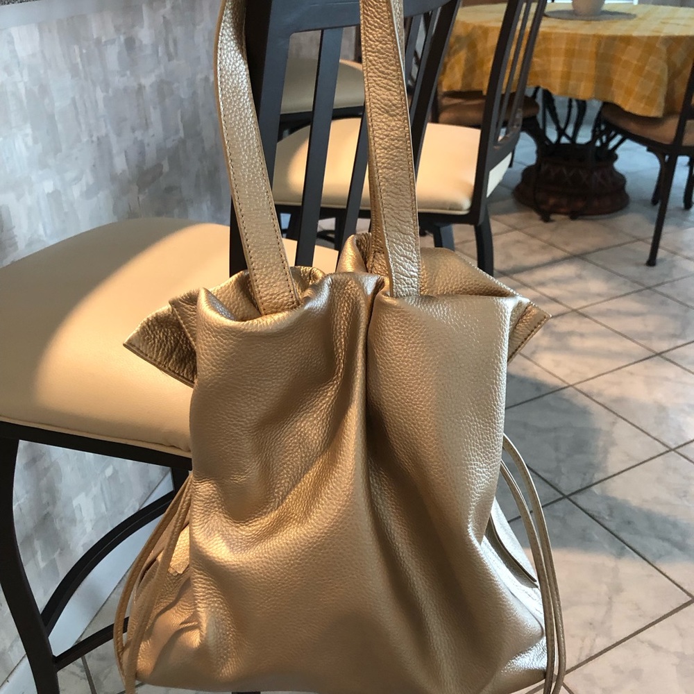 Supple Gold Leather Tote La Monde Bag